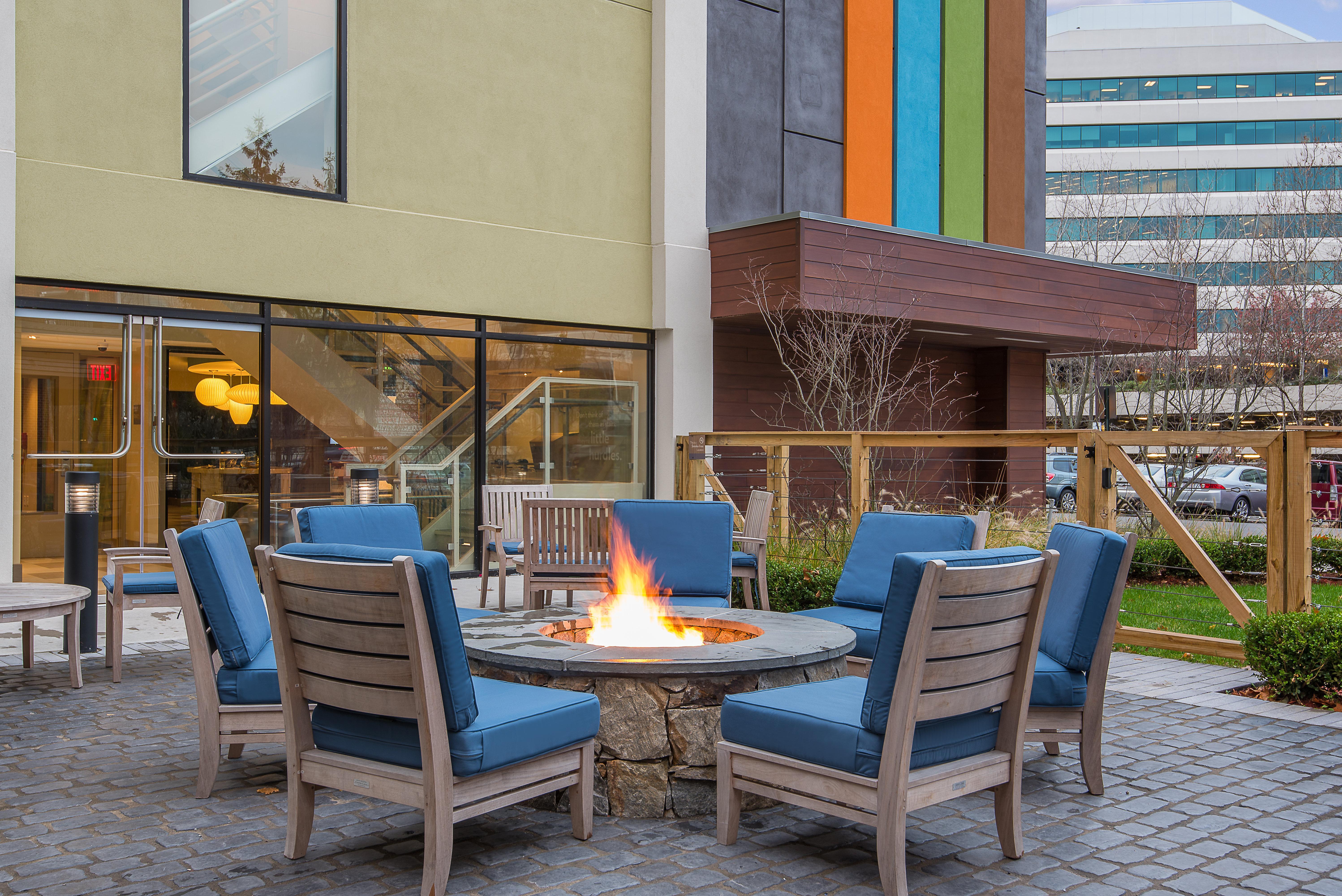 Even Hotel Norwalk By Ihg Екстериор снимка